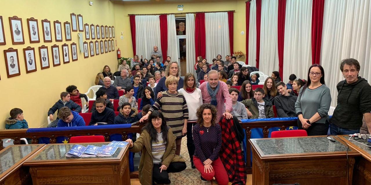 Llegan a Colindres 58 jóvenes de Le Haillan para participar en un programa de intercambio cultural financiado por la Unión Europea